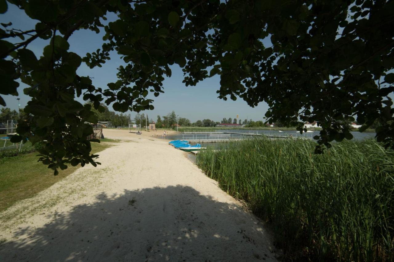 Camping Oaza Blonie Kornik Domki Standard - 3 Pokoje Екстер'єр фото